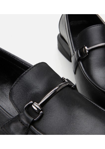 01AYH306770A100 Deri Siyah Kadın Tokalı Loafer