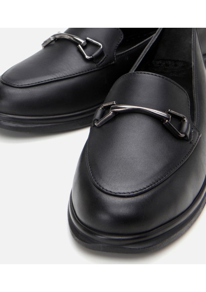 01AYH306760A100 Deri Siyah Kadın Tokalı Loafer