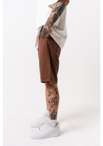 Erkek Parça Boya Şort Kahve modelleri