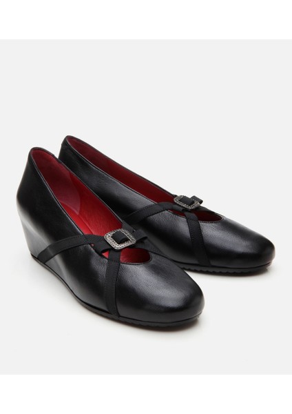 01AYH309230A100 KADIN Deri Toka Detaylı Dolgu Topuklu Ayakkabı