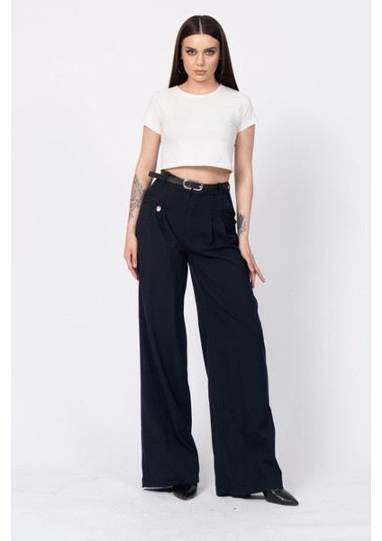 Kemerli ve Pileli Cep Düğme Detaylı Bol Paça Pantolon 30222