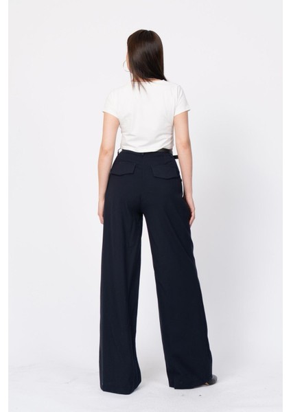 Kemerli ve Pileli Cep Düğme Detaylı Bol Paça Pantolon 30222 fırsatları