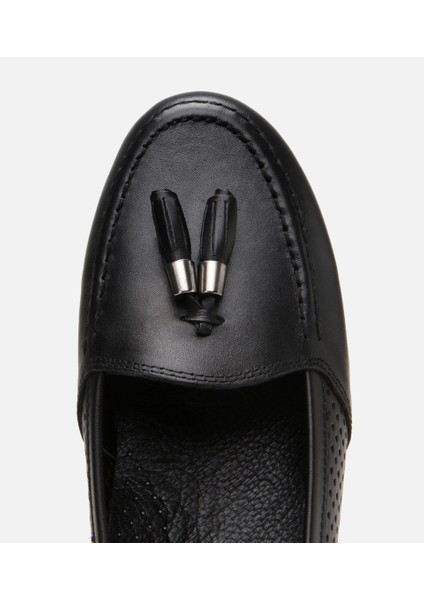 01AYH309750A100 KADIN Deri Siyah Püsküllü Dolgu Topuklu Ayakkabı