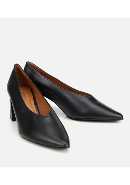 01AYH312560A100 KADIN Deri Siyah Kalın Topuklu Ayakkabı
