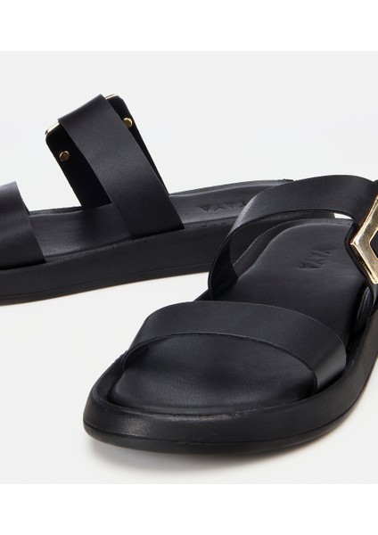 01TEY307730A103 KADIN Siyah Yaya Tokalı Düz Terlik