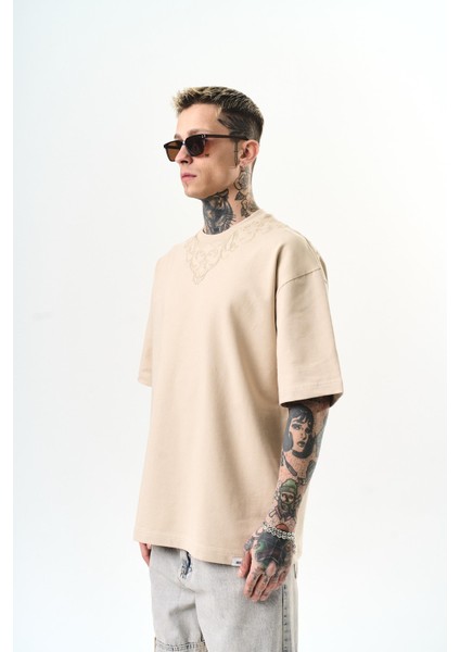 Erkek Goodly Nakışlı Oversize T-Shirt Bej modelleri