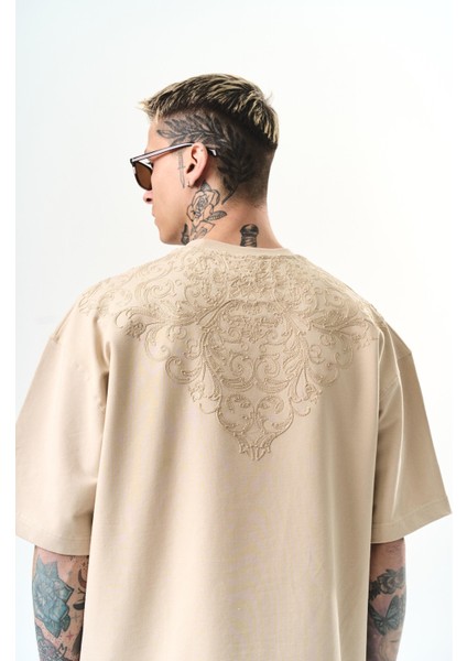 Erkek Goodly Nakışlı Oversize T-Shirt Bej fırsatları