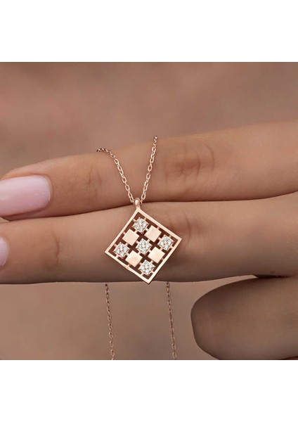 Gümüş Rose Dörtgen Zirkon Taşlı Kadın Kolye (BC-BF6630)