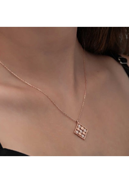 Gümüş Rose Dörtgen Zirkon Taşlı Kadın Kolye (BC-BF6630) fırsatları