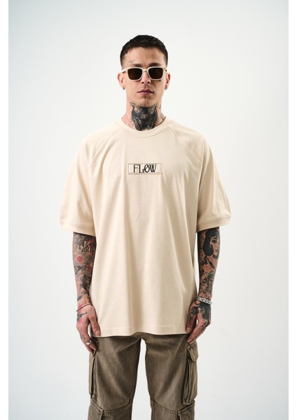 Erkek Flow Nakışlı Oversize T-Shirt Bej fiyatları