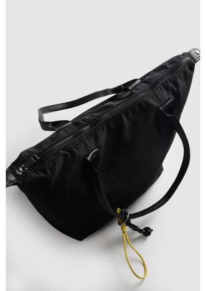 Kadın Muse Büyük Boy Paraşüt Kumaş Omuz Çantası Siyah fırsatları