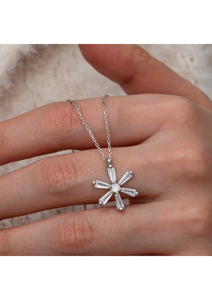 Gümüş Baget Taşlı Çiçek Kadın Kolye (BC-755E14)