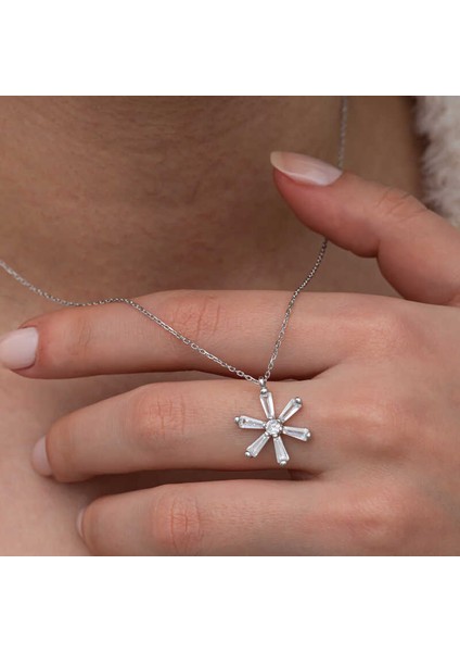 Gümüş Baget Taşlı Çiçek Kadın Kolye (BC-755E14) modelleri