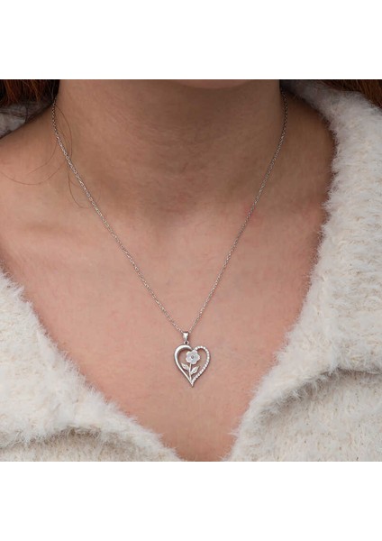Gümüş Kalpli Beyaz Gül Kadın Kolye (BC-826CFD) indirimleri