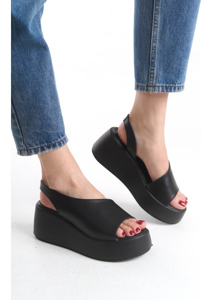 Kadın Yazlık Sandalet Yüksek Dolgu Taban Suni Deri Düz Tabanlı Pratik Tasarım fiyatları