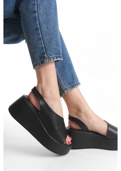 Kadın Yazlık Sandalet Yüksek Dolgu Taban Suni Deri Düz Tabanlı Pratik Tasarım fırsatları