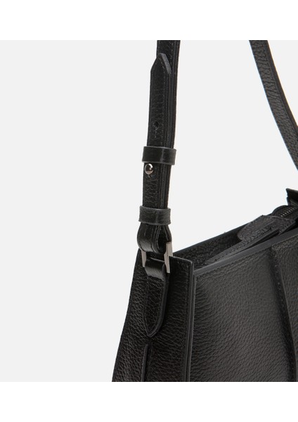 03CAH309450A100 KADIN Deri Siyah Ayarlanabilir Askılı Mini Çanta