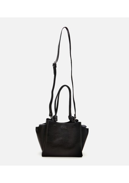 03CAH309440A100 KADIN Deri Siyah Omuz Çantası