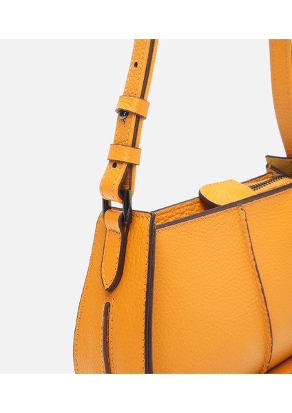 03CAH309450A350 KADIN Deri Sarı Ayarlanabilir Askılı Mini Çanta