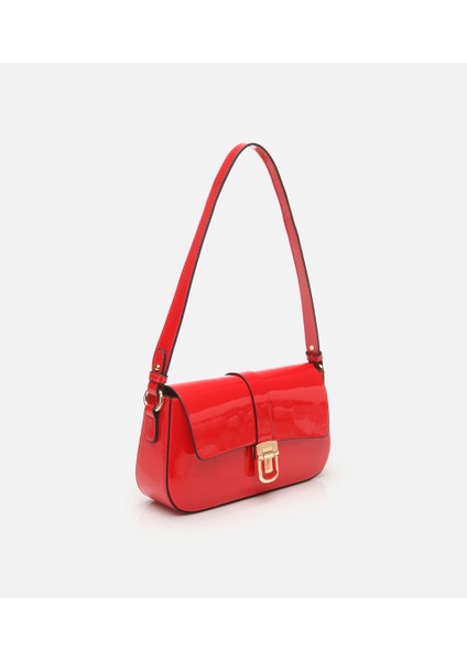 03CAH304920A750 KADIN Kırmızı Kilit Detaylı Çapraz Askılı Çanta