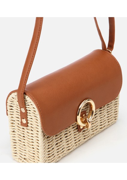 03CAH312300A310 KADIN Hasır Bej Kilit Detaylı Çapraz Çanta