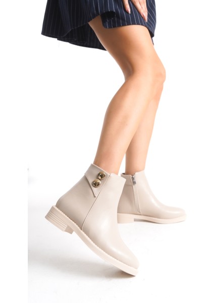 Alçak Taban Fermuarlı Çift Gold Düğme Detaylı Kısa Kadın Bot Bootie