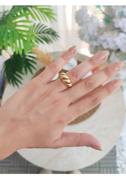 Kadın Bombeli Burgu Model Yüzük