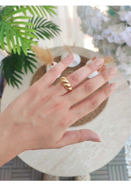 Kadın Bombeli Burgu Model Yüzük fiyatları