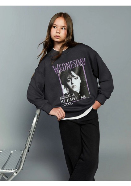 Lcw Kids Gri Bisiklet Yaka Wednesday Baskılı Kız Çocuk Sweatshirt fiyatları