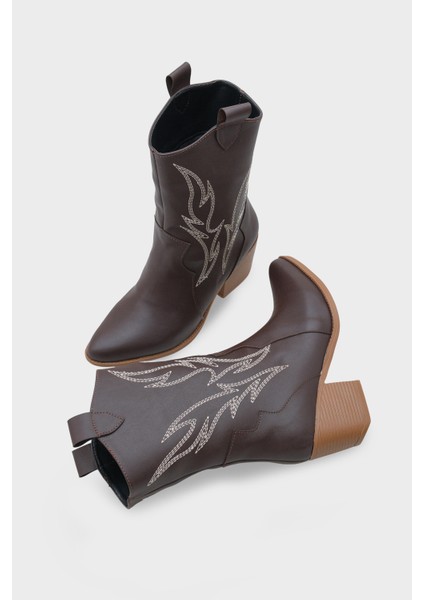 Kadın Sivri Burun Nakışlı Western Günlük Topuklu Bot Sovey Kahve modelleri