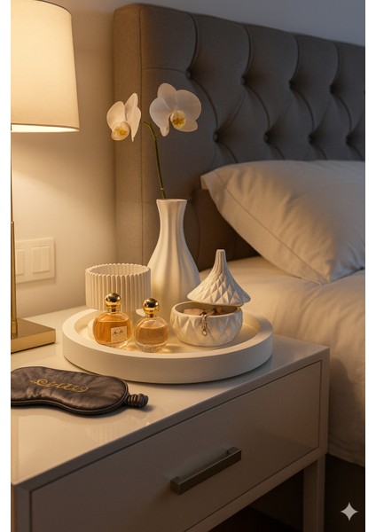 Modern Beyaz Dekoratif Set – 4 Parçalı Minimalist Tasarım