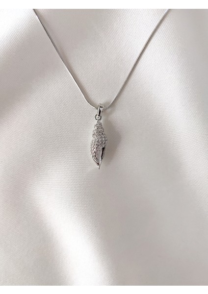 Kadın Çelik Deniz Kabuğu Model Kolye