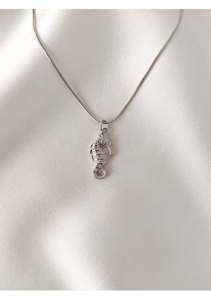 Kadın Çelik Deniz Atı Model Kolye