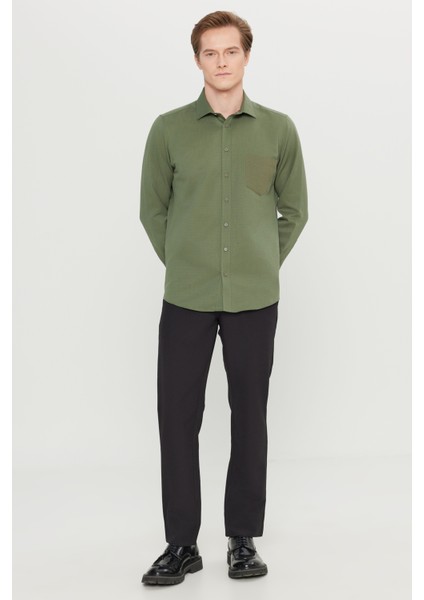Pamuklu Tailored Slim Fit Dar Kesim Klasik Yaka Armürlü Cepli Gömlek fiyatları