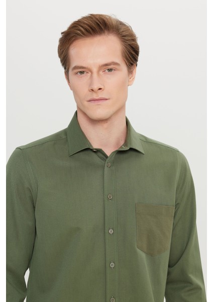 Pamuklu Tailored Slim Fit Dar Kesim Klasik Yaka Armürlü Cepli Gömlek fırsatları
