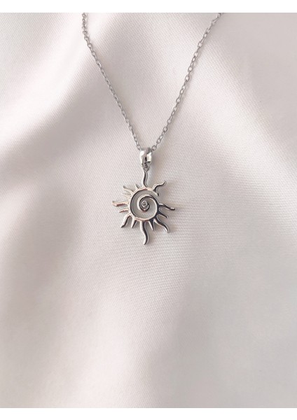 Kadın Çelik Plaka Güneş Model Kolye