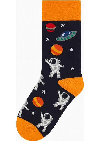 Renkli Figürlü 4 Lü Uzay Temalı Eğlenceli Unisex Çorap Seti Astronot Roket Gezegen Uzaylı Kombin modelleri