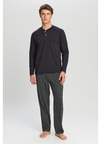 %100 Pamuk Standart Fit Hakim Yaka Desenli Cepli Pijama Takımı