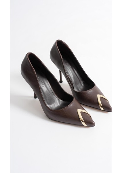 Nivora Kadın Siyah Deri Gold Aksesuarlı Sivri Burun Yüksek İnce Topuklu Ayakkabı Stiletto(9.5CM)