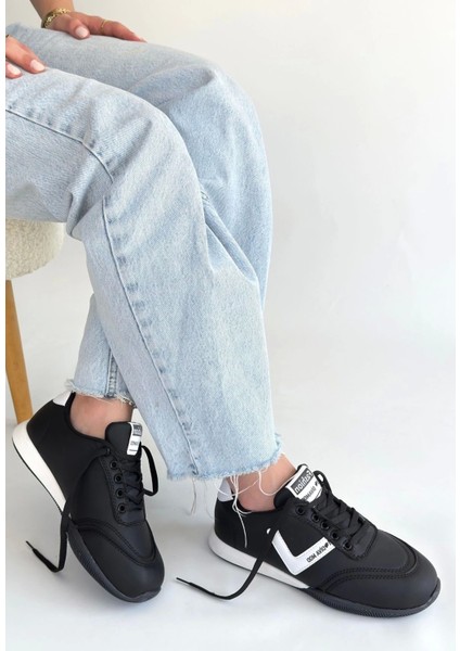 Jowen Siyah Cilt Beyaz Detaylı Bağcıklı Spor Ayakkabı fiyatları