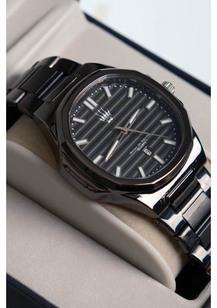 Novatick Siyah Kol Saati