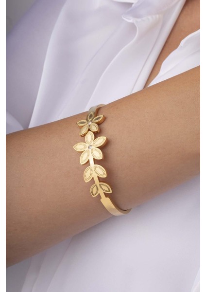 5 Yapraklı Altın Kaplama Kadın Çelik Kelepçe Bileklik modelleri
