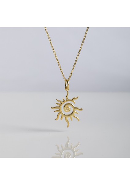 Kadın Çelik Plaka Güneş Model Kolye fırsatları