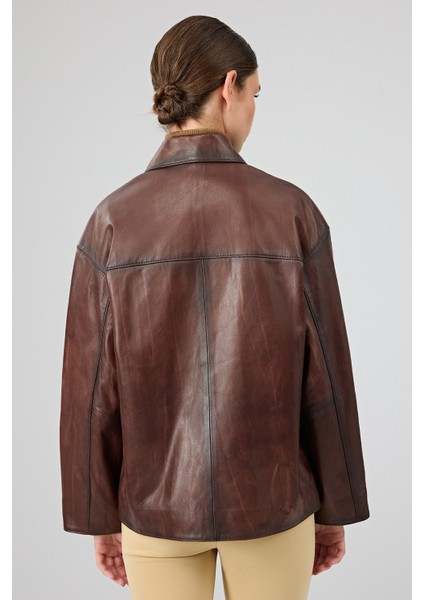 Claris Kadın Kahverengi Gömlek Yaka Oversize Deri Mont 25WGE5332NC fırsatları