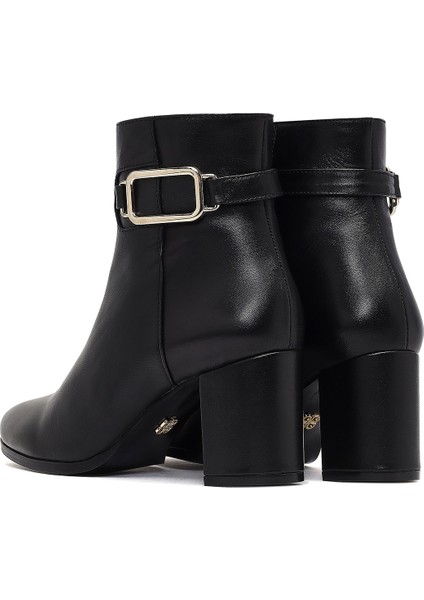 Kadın Siyah Fermuarlı Toka Detaylı Kalın Topuklu Deri Bot 25WFD160818
