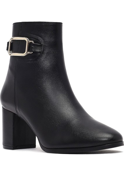 Kadın Siyah Fermuarlı Toka Detaylı Kalın Topuklu Deri Bot 25WFD160818