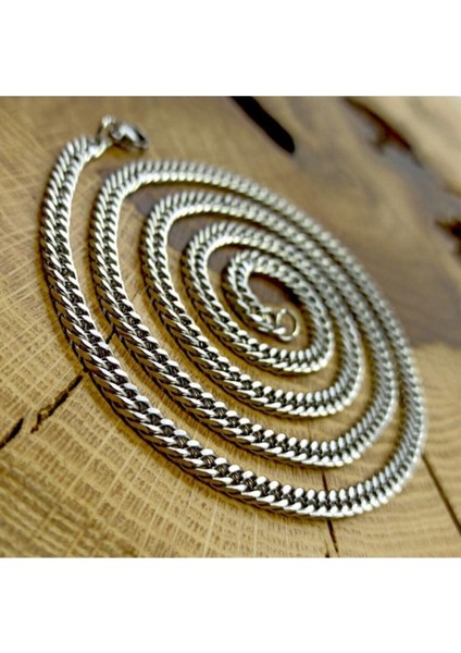 Erkek Çelik Kolye - 10 mm Sık Örüm Gurmet Zincir Çelik Kolye Ürün Ölçüleri Uzunluk: 60 cm Kalınlık: 10 mm Paket Içeriği 1 Adet Çelik Kolye 1 Adet Sürpriz Hediye modelleri