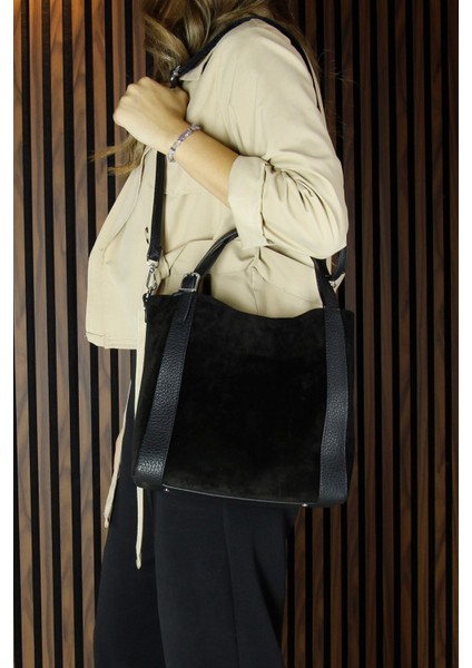 Siyah Hakiki Dana Süet Manyetik Kapaklı Büyük Boy Günlük Omuz Çantası ve Askılı El Çantası