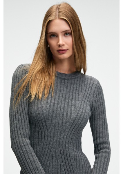 ENCANTO Kadın Yuvarlak Yaka Çizgi Desenli Slim Fit Antrasit Elbise