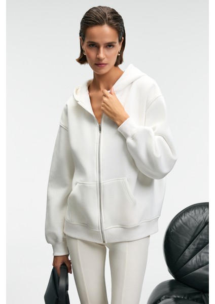 VALENYA Kadın Oversize Kapüşonlu Balon Kollu Metal Fermuarlı Beyaz Sweatshirt